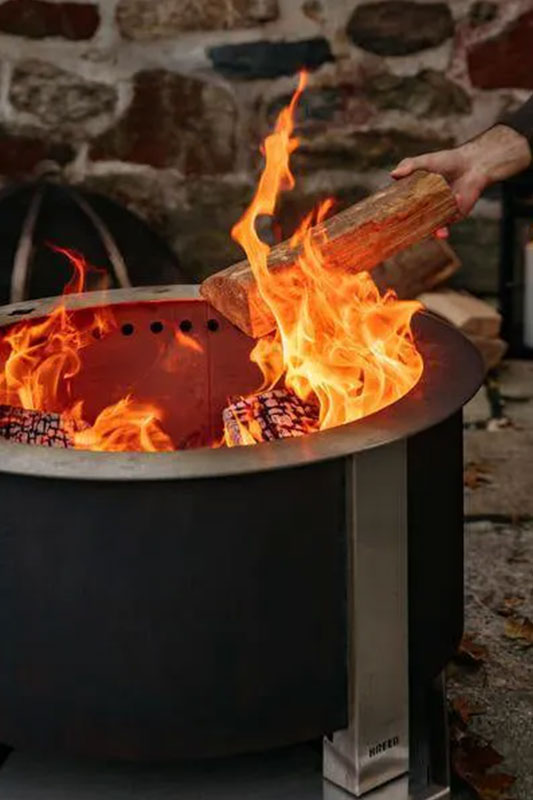 https://www.meadowcreekbbqsupply.com/wp-content/uploads/2023/12/Breeo_X_Series_42_Smokeless_Fire_Pit_Lifestyle_12.jpg